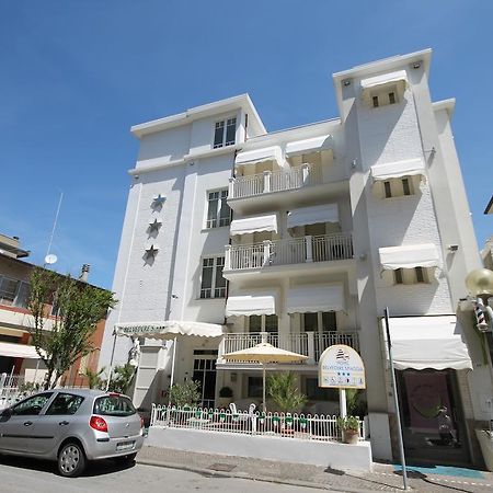 Hotel Belvedere Spiaggia Rimini Exterior foto